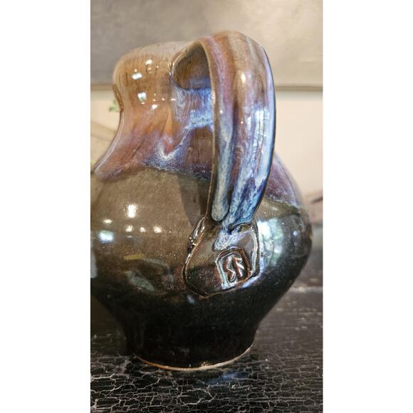 Stunning Hand Made Ceramic Pottery Drink Pitcher with 48oz Capacity - Picture 7 of 8